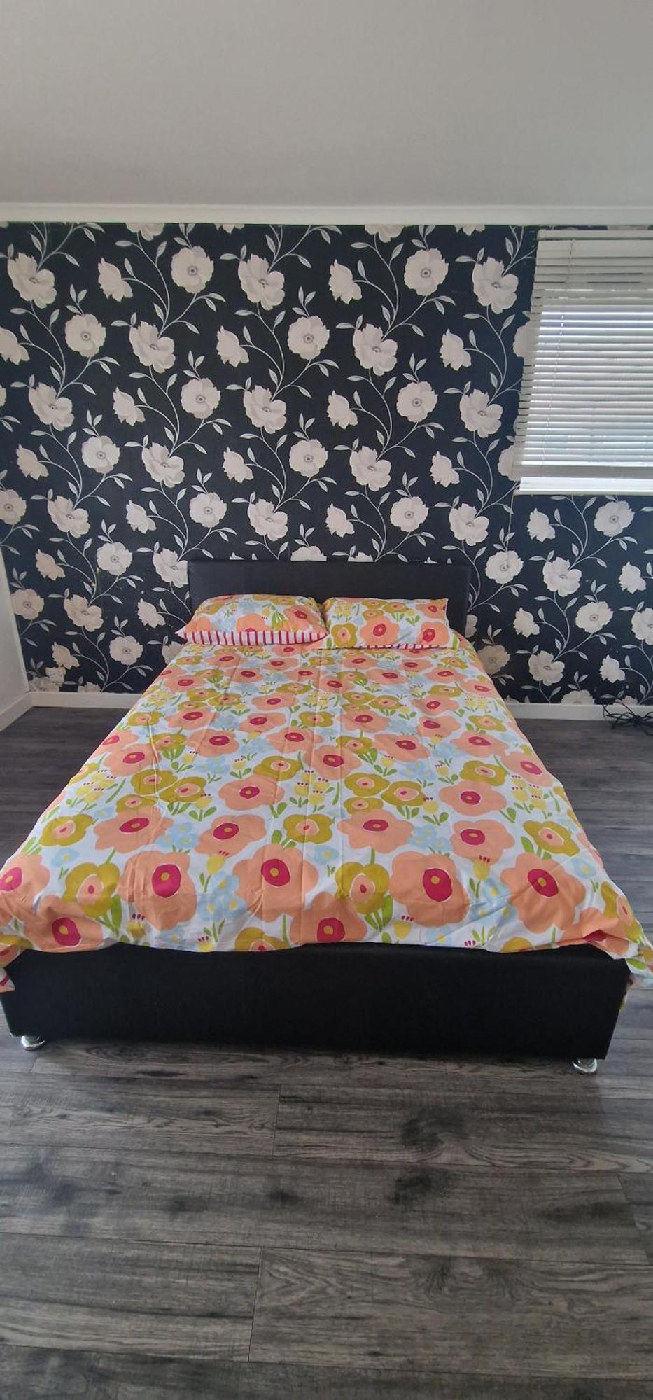 Northolt  Ritz Place 2 חדר תמונה